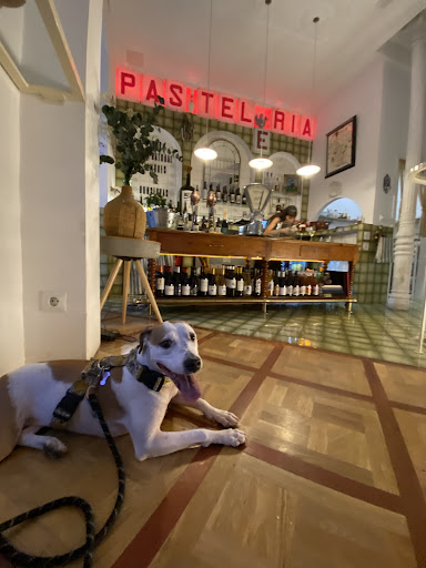 Abacería La Pastelería | Vinos Naturales ubicada en Madrid (Madrid)