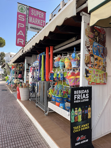 Supermercat Andreu ubicada en Cala d'Or (Islas Baleares)