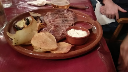 Mesón Las Tres JJJ ubicada en Toledo (Toledo)