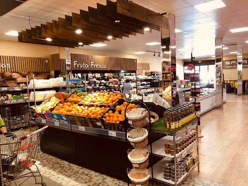 Spar Supermercado ubicada en Herrera del Duque (Badajoz)