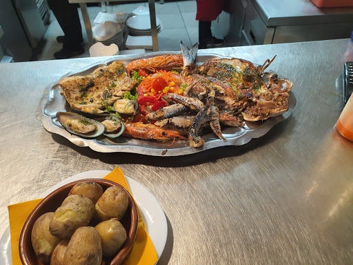 Restaurante Pizzería La Avenida ubicada en Valle Gran Rey (Santa Cruz de Tenerife)