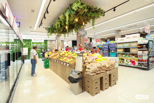 Supermercados El Jamón ubicada en Zahara de los Atunes (Cádiz)