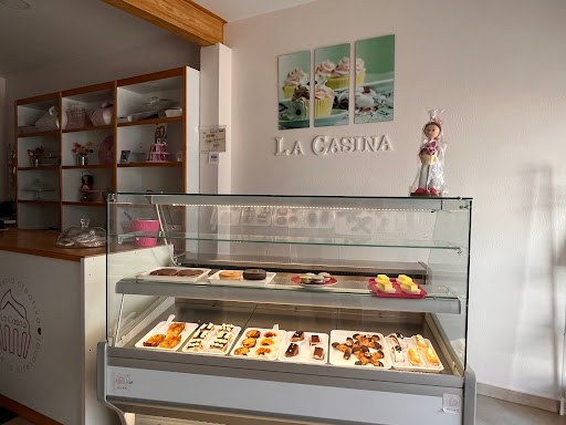 Pastelería La Casina ubicada en Fuente de Cantos (Badajoz)