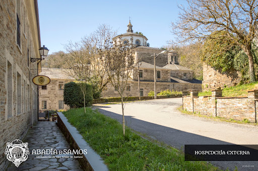 Hospedería Externa del Monasterio ubicada en Samos (Lugo)