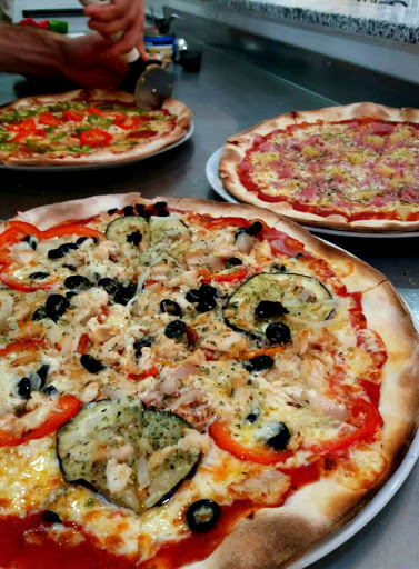 Pizzería El paraíso ubicada en Atalaya Isdabe (Málaga)