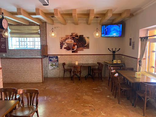 Churrería cafetería Salu ubicada en Valverde de Leganés (Badajoz)