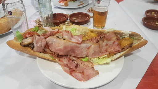 Restaurant Asador El Pastoret de Nàquera ubicada en Náquera (Valencia)