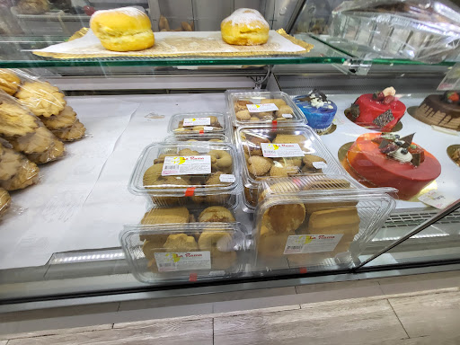 Pastelería y Panadería La Rama ubicada en San Sebastián de La Gomera (Santa Cruz de Tenerife)