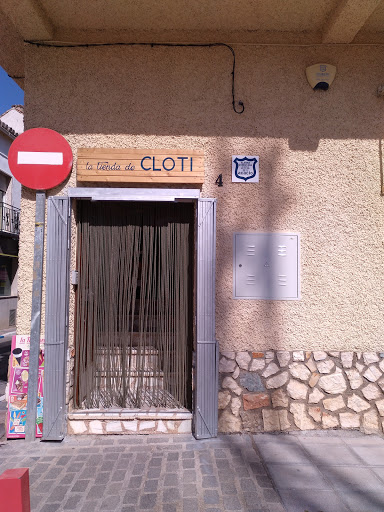 La tienda de Cloti ubicada en Dílar (Granada)