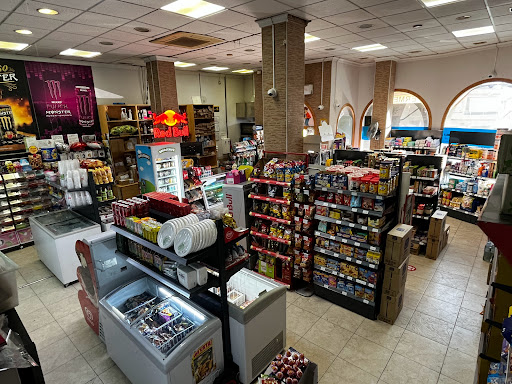 24hr Supermarket Calp ubicada en Calp (Alicante)