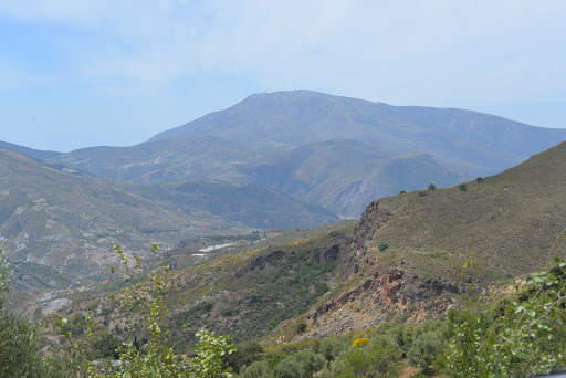 Cortijo Casería del Mercado.Finca ecológica con alojamiento rural. ubicada en Almegíjar (Granada)