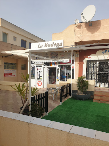 LA BODEGA ubicada en Torrevieja (Alicante)