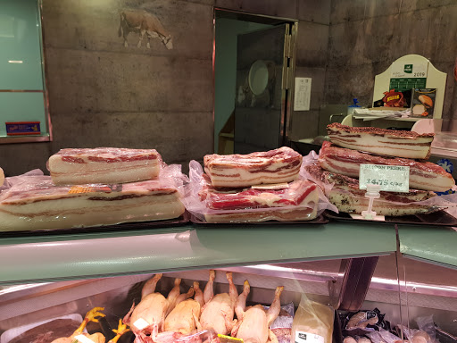 Supermercat Palou ubicada en Tossa de Mar (Girona)