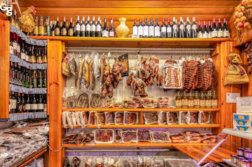 tienda de embutidos ubicada en Cheste (Valencia)