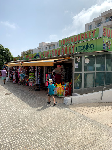 Supermercado Mayka ubicada en Sa Coma (Islas Baleares)