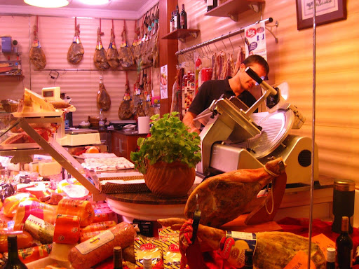 Carnicería Charcutería Casa Paco ubicada en Onda (Castellón)