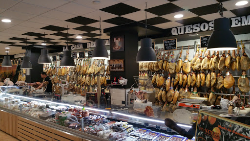 LEOCADIO La Casa del Jamón Ronda ubicada en Ronda (Málaga)