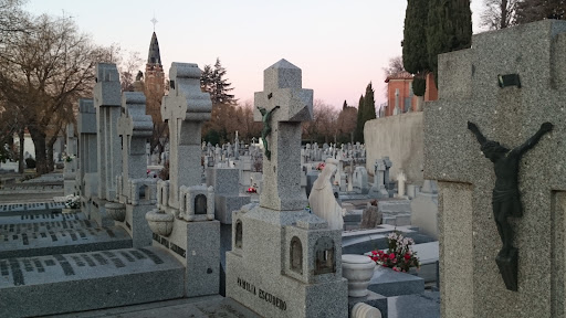 Our Lady of Almudena Municipal Cemetery ubicada en Madrid (Madrid)