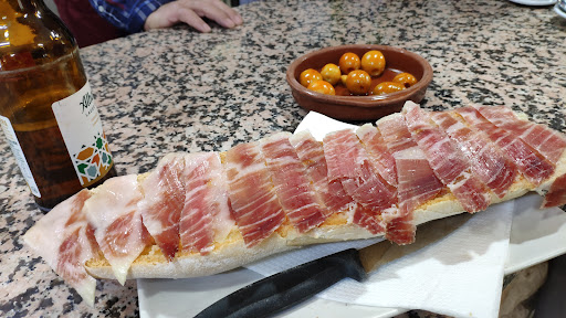 Restaurante Bar La Torre ubicada en Cogollos de Guadix (Granada)