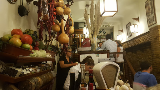 Fuensanta Wine Bar ubicada en Granada (Granada)