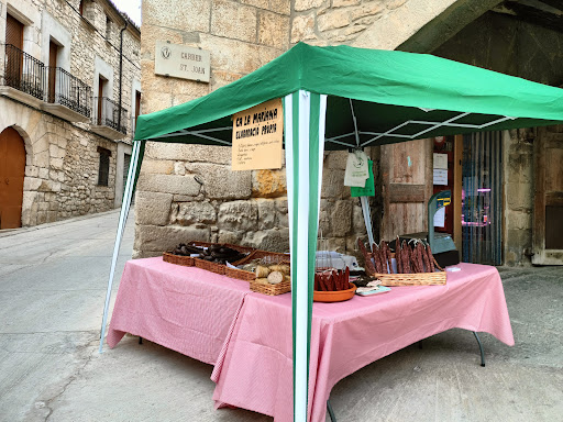 Queviures Cristina ubicada en Vinaixa (Lleida)