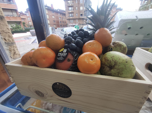 Baratze fruteria charcuteria ubicada en Getxo (Vizcaya)