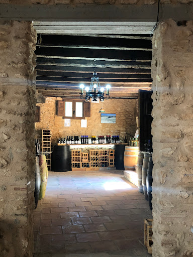 Bodegas Vinados (CENT PIQUES) ubicada en Fontanars dels Alforins (Valencia)