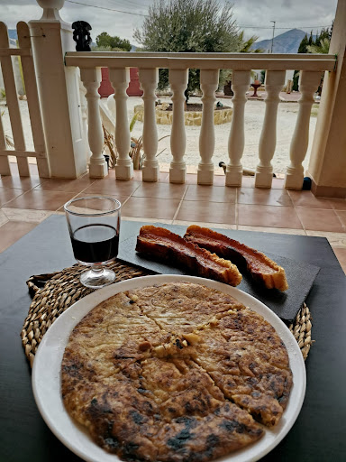 Carnicería Hermanos Albert ubicada en Monòver (Alicante)