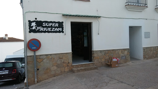 SUPERMARKET LETI ubicada en El Gastor (Cádiz)