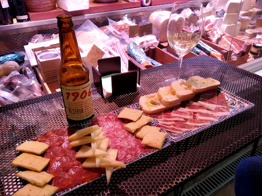 Maquila Jamonería ubicada en Granada (Granada)