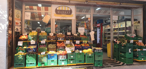 Supermercat Llorca ubicada en Benidorm (Alicante)