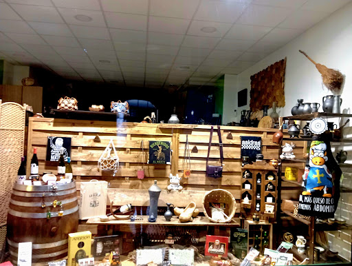 Productos Asturianos y Artesanía. L´ASGAYA ubicada en Villaviciosa (Asturias)