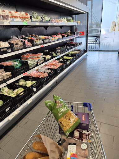 El Jamón El Súper Cercano el jamón 119 ubicada en Huelva (Huelva)