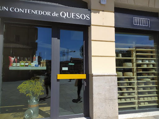 UN CONTENEDOR DE QUESOS ubicada en León (León)