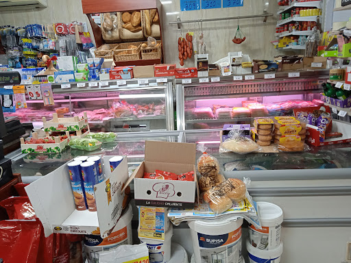 SUPERMERCADO AYALA ZAHARA DE LA SIERRA ubicada en Zahara de la Sierra (Cádiz)