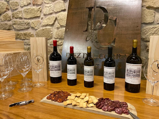 Bodegas Diez del Corral ubicada en Anguciana (La Rioja)