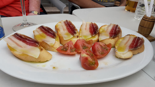 Bar "Comino's" ubicada en Santisteban del Puerto (Jaén)