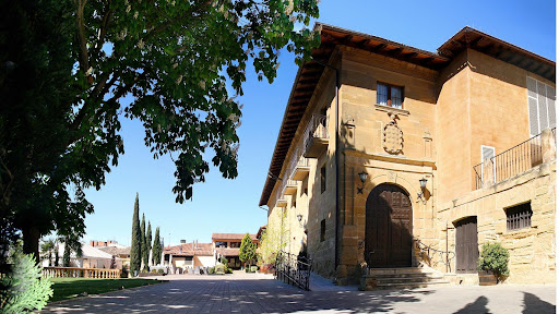 Restaurante Palacio de Casafuerte ubicada en Zarratón (La Rioja)