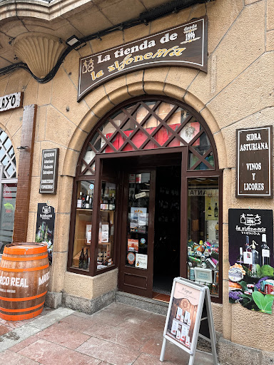 La tienda de la sifoneria ubicada en Cangas de Onís (Asturias)