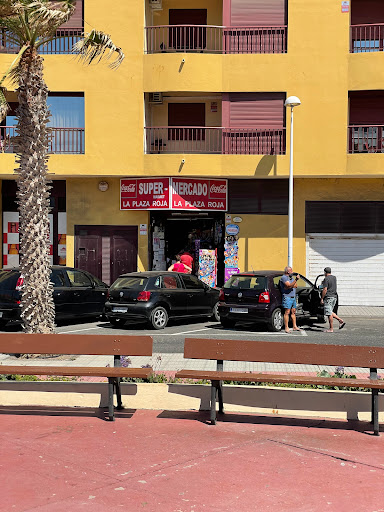 Supermercado Plaza Roja ubicada en El Médano (Santa Cruz de Tenerife)