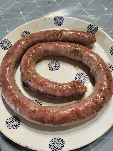 Carnisseria Pujolar ubicada en Castellfollit de la Roca (Girona)