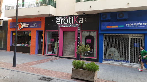 SEX SHOP "UNIVERSAL 2" MARBELLA ubicada en Marbella (Málaga)