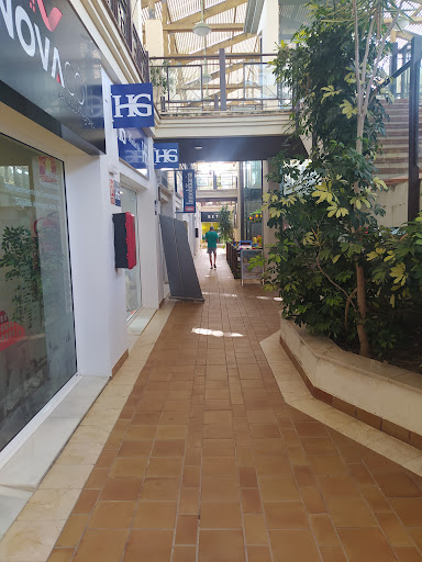 Centro Comercial Los Olivos ubicada en Rota (Cádiz)