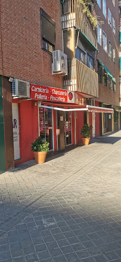 Carnicería-charcutería Santi ubicada en Madrid (Madrid)