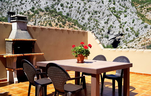 Alojamiento Rural Casitas Cueva del Gato ubicada en Benaoján (Málaga)