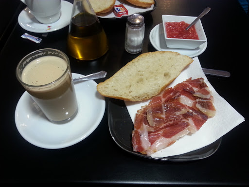 La Esquina ubicada en Benalmádena (Málaga)