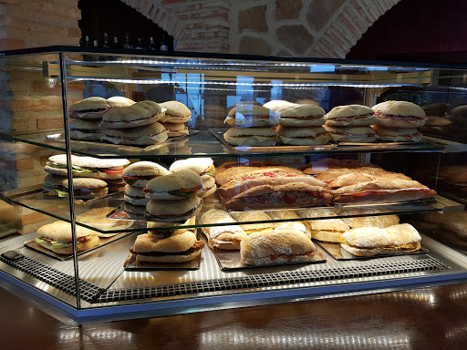 Pastry bakery M. Sanz ubicada en Boceguillas (Segovia)