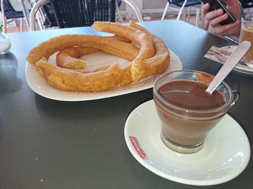 Los Artesanos ubicada en El Ejido (Almería)