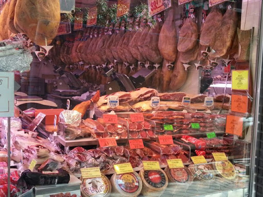Carnicería Charcutería Comercial TJ ubicada en Madrid (Madrid)