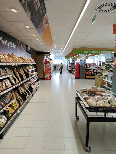 Consum supermarket ubicada en Orihuela (Alicante)